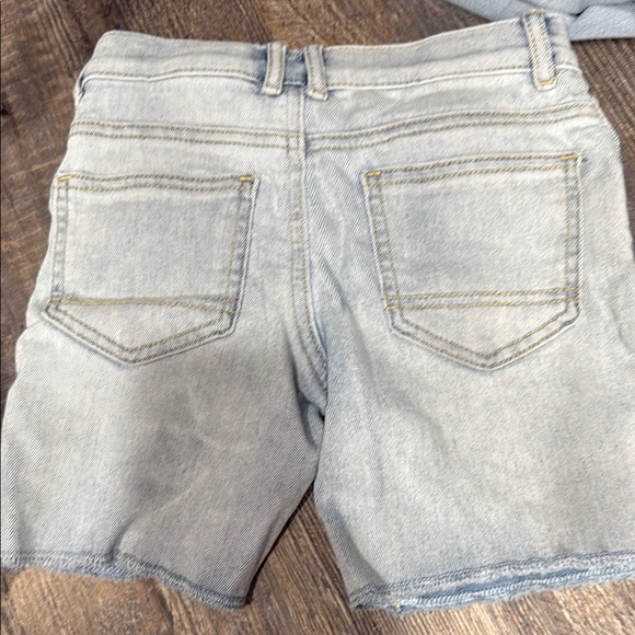 3 Stylish Kids Denim Shorts Set - Picture 3 of 7